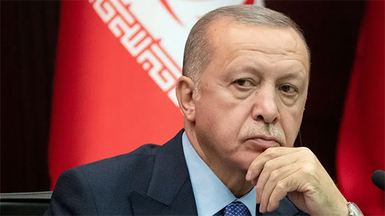 أردوغان يترأس اجتماعا أمنيا في إسطنبول بعد الهجوم الأمريكي
