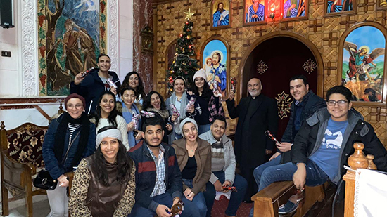 صور .. (شباب عنب) بكنيسة العذراء بالإسكندرية يحتفلون باجتماعهم الأول في العام الجديد 