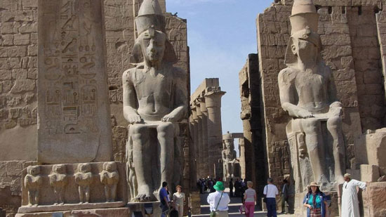 نقل تماثيل معبد الكرنك إلى ميدان التحرير قرار أهوج 