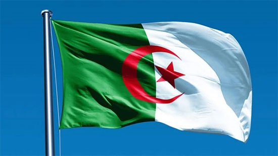 الجزائر تدعو لمفاوضات بين الليبيين بدعم دولى