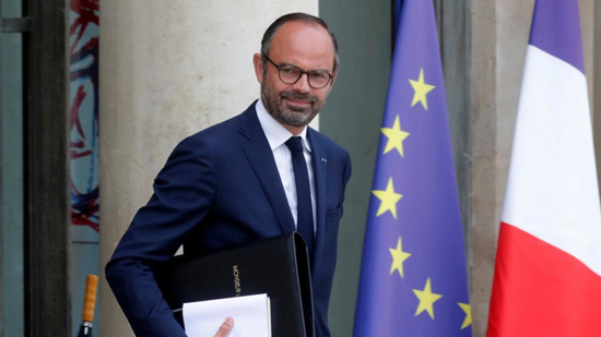  الحكومة الفرنسية تسعى لحل الأزمة مع النقابات العمالية 