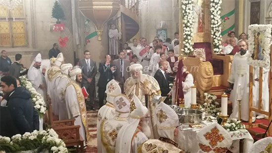 أحبار الكنيسة يشاركون البابا تواضروس صلاة عيد الغطاس
