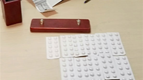 ضبط كمية من الأقراص المخدرة بحوزة راكب في مطار القاهرة