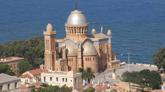  بعد غلق كنيسة جديدة : الجزائر تستمر فى غلق كنائس المسيحيين وزيادة القمع 