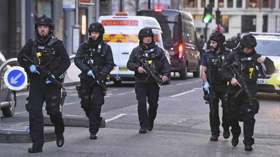 الشرطة البريطانية: حادث اعتداء لندن يحمل طابعًا متطرفًا

