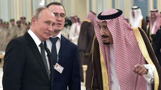 الملك سلمان يطلع مجلس الوزراء السعودي على تفاصيل اتصاله مع الرئيس بوتين