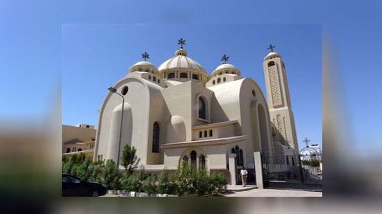  أسقف الكنيسة الأرثوذكسية بأسيوط يترأس آخر قداس صوم يونان بالمحافظة 

