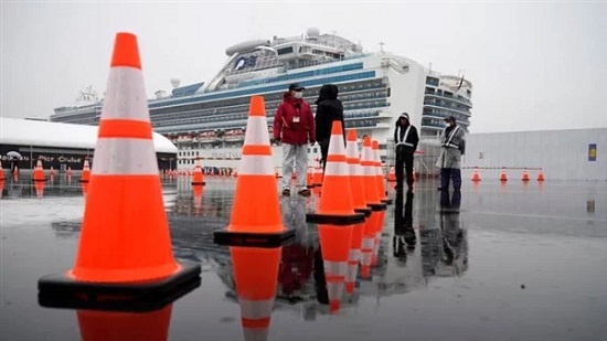 ارتفاع كبير في عدد مصابي كورونا بـ السفينة السياحية العالقة قبالة طوكيو