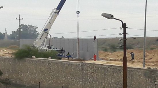 قناة إسرائيلية: مصر تبدأ في بناء جدار على الحدود مع غزة