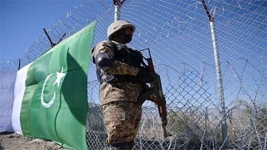 بعد تركيا.. باكستان تغلق حدودها مع إيران بسبب 