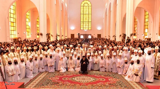  بالصور.. البابا يرسم 25 كاهنًا للقاهرة وأستراليا وأفريقيا في أول أيام الصوم الكبير
