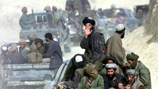 حركة طالبان تخرق الهدنة و تتعهد بمواصلة الهجوم علي القوات الأفغانية 