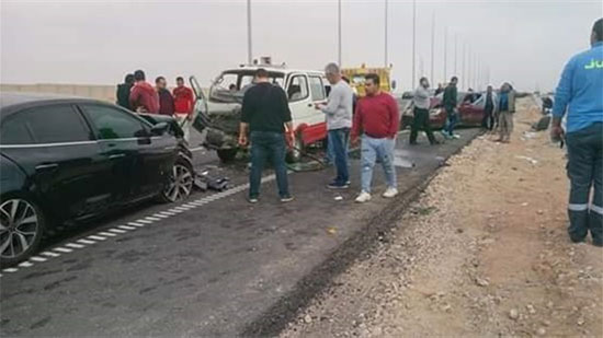 كثافات مرورية بطريق السويس الصحراوي إثر تصادم 3 سيارات