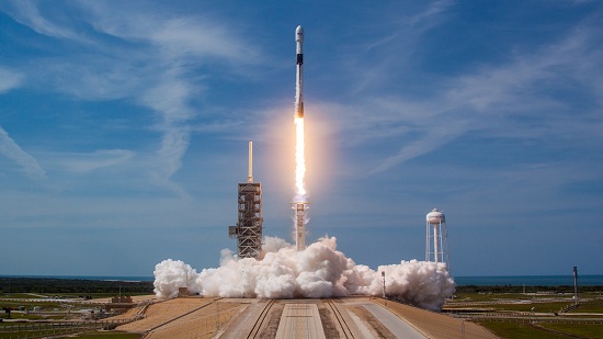 SpaceX تحدد موعد أول مهمة لنقل رواد ناسا إلى الفضاء .. اعرف امتى
