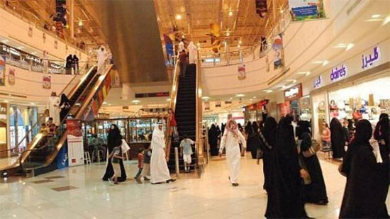 إغلاق المولات ومنع الأكل في المطاعم.. السعودية تتخذ إجراءات احترازية جديدة لمكافحة 