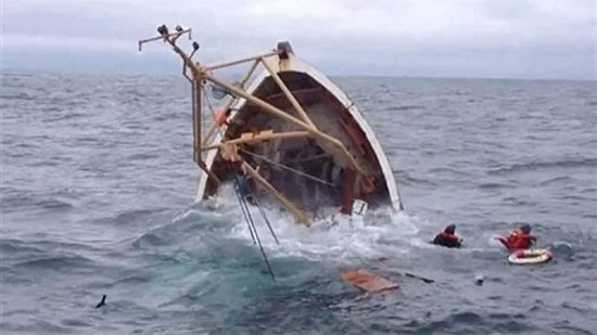 
غرق مركب فى المنوفية .. إنقاذ 12 مواطنا والبحث عن مفقود
