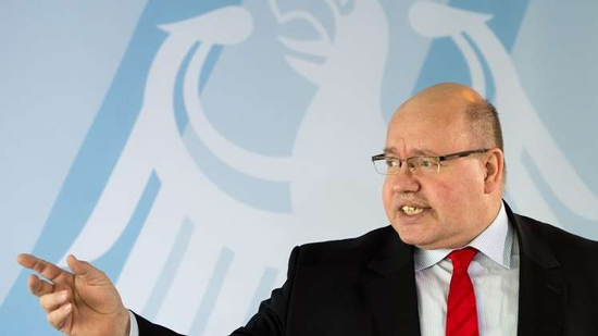 وزير الاقتصاد الألماني موجهاً رسالة إلي أمريكا : ألمانيا ليست للبيع

