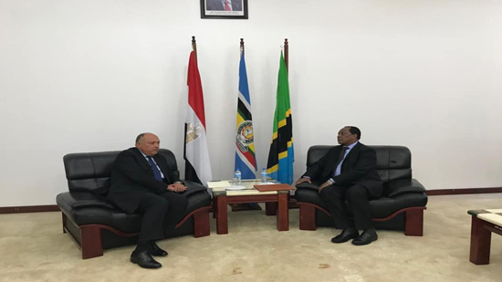  وزير الخارجية يسلم رئيس تنزانيا رسالة من الرئيس السيسي بشأن سد النهضة