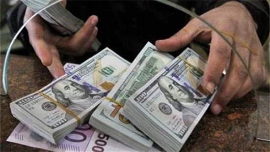 البنك المركزي: 26.8 مليار دولار تحويلات المصريين العاملين بالخارج