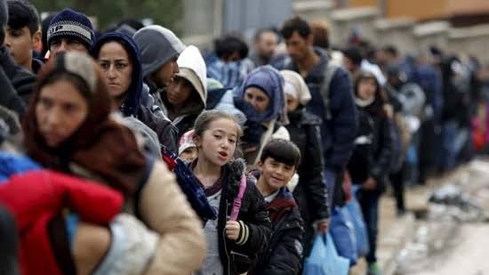  اللاجئون يهربون من اوروبا بسبب الوباء ...والنمسا تحظر قبول اللاجئين
