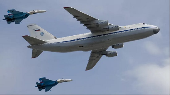 انطلاق الطائرة الروسية المجهزة بالمعدات الطبية إلى أمريكا... فيديو