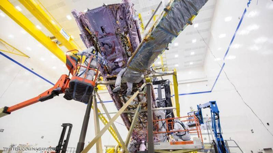 ناسا تختبر مرآة عملاقة 21 قدمًا على تلسكوب جيمس ويب لأول مرة
