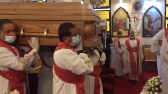  فيديو .. وصول جثمان القس رويس الأورشليمي إلي كنيسة السيدة العذراء بلبنان 
