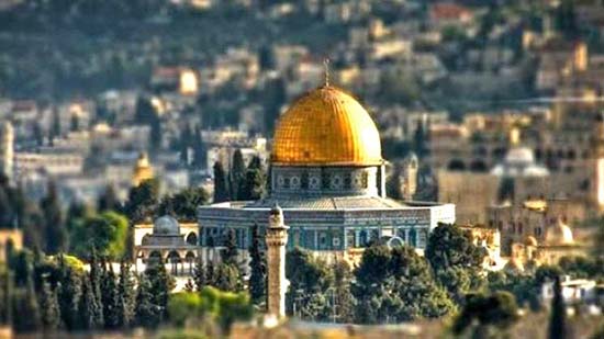  المطران عطا الله حنا : القدس في خطر كبير والقضية الفلسطينية يتم التآمر عليها من كل حدب وصوب
