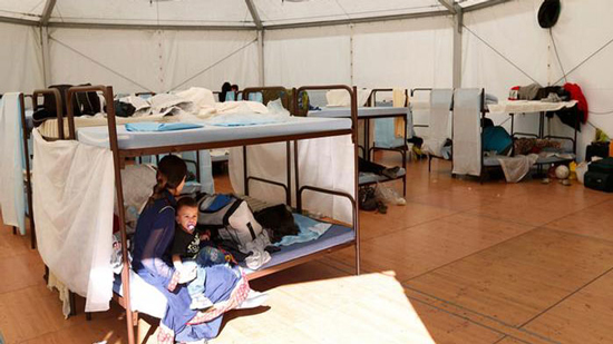  بيوت اللاجئين تعيد مخاوف انتشار وباء كورونا مرة أخرى الى واجهة الاحداث 