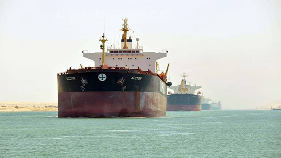 قناة السويس تسجل عبور 1731 سفينة خلال أبريل .. بحمولات 101 مليون طن