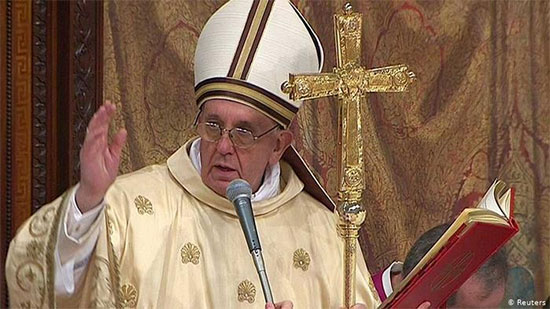 البابا فرنسيس يدعوا للصلاة من أجل المهتمين بدفن الموتى