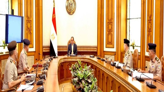  السيسي يجتمع بوزير الدفاع ويوجه بأقصى درجات الجاهزية والاستعداد القتالي لحماية أمن مصر القومي
