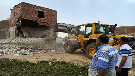  تنفيذ 3007 حالة ازالة لمخالفات البناء والتعديات خلال شهر بمحافظة أسيوط
