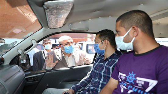 248 مخالفة لعدم ارتداء الكمامة وسحب تراخيص 324 سيارة في القاهرة