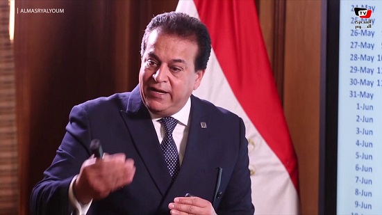 وفق النموذج الافتراضي.. بالفيديو.. وزير التعليم العالي: 117 ألف إصابة بكورونا فى مصر