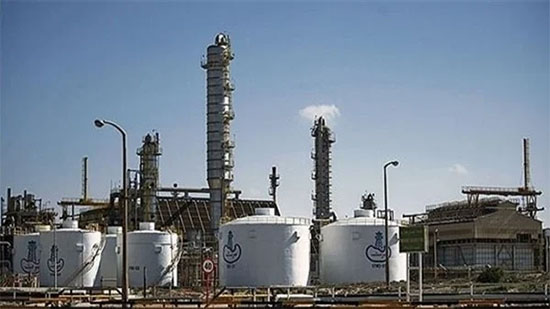 
بعد تعرضه لهجوم مسلح.. حقل الشرارة النفطي الليبي يستأنف الإنتاج
