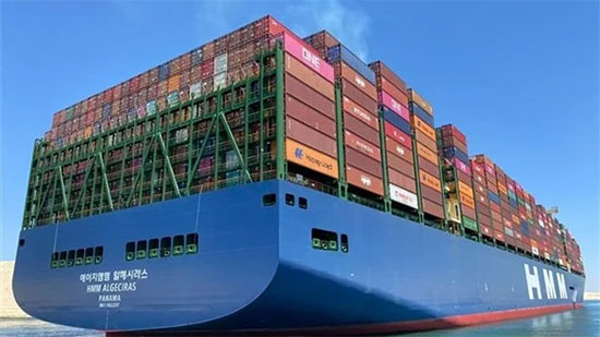 عبور ثاني أكبر سفينة حاويات في العالم قناة السويس اليوم