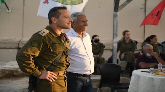  جيش إسرائيل : المجتمع الإسرائيلي أدرك كم يجب عليه  تقدير قادة ومحاربي جيش لبنان الجنوبي الذين عملوا معنا 
