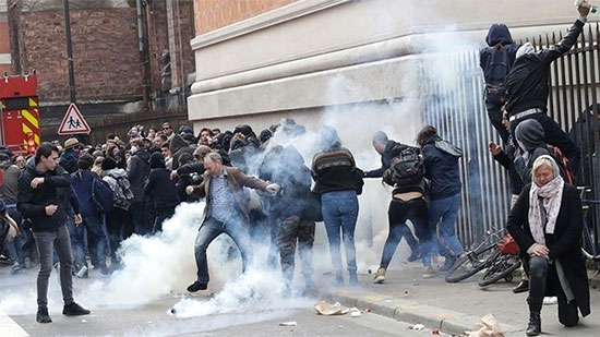 مواجهات بين الشرطة الفرنسية ومحتجين في باريس