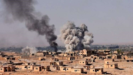 أنباء عن قتلى وجرحى في غارات مجهولة استهدفت مواقع عسكرية شرقي سوريا