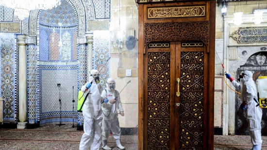 إغلاق مسجد الحسين وإحالة الأئمة والعاملين للتحقيق