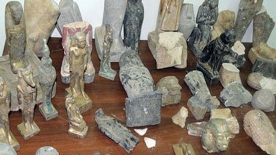 أمن الشرقية يحبط بيع 402 قطعة أثرية مختلفة الأشكال والأحجام
