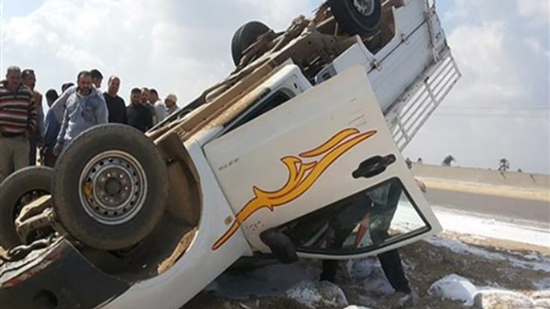إصابة شخصين في حادث أعلى طريق السويس الصحراوي
