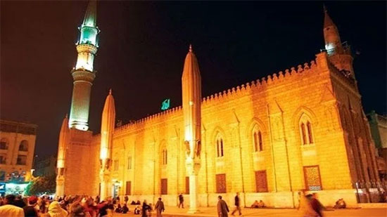 إعادة فتح مسجد الحسين جزئيًا بداية من الأربعاء