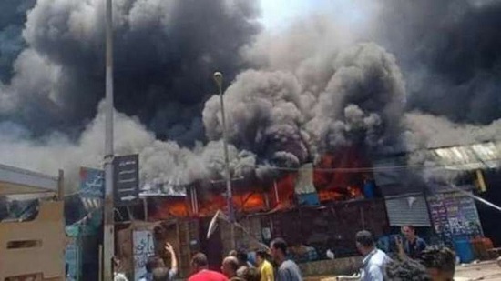 حريق هائل في مخزن بمنطقة التوفيقة بشارع رمسيس
