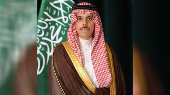  وزير الخارجية السعودي يرفع الدعاء ليشفي الله الملك سلمان : يارب أنت سميع مجيب  