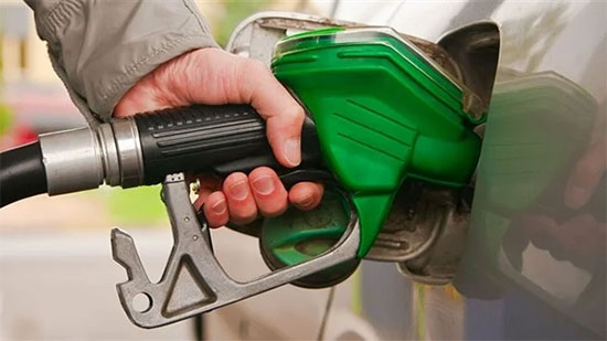 
حافظ على بنزين سيارتك بهذه الطريقة.. سلوكيات خاطئة تزيد استهلاك الوقود 40%