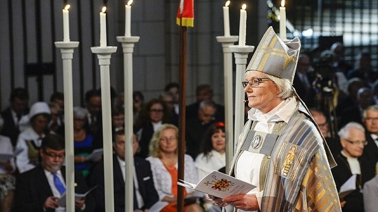 للمرة الأولي.. عدد النساء بين كهنة كنيسة السويد يفوق عدد الرجال