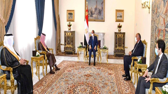  الرئيس السيسي لوزير الخارجية السعودي : التكاتف من أقوى السبل لدرء المخاطر الخارجية عن الوطن العربي 