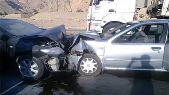 إصابة شخص فى حادث تصادم سيارتين أمام قرية العصلوجى بالشرقية
